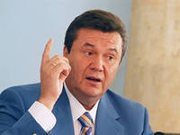 Янукович в честь дня рождения наградил регионалку Бахтееву орденом, а о Тимошенко даже не вспомнил